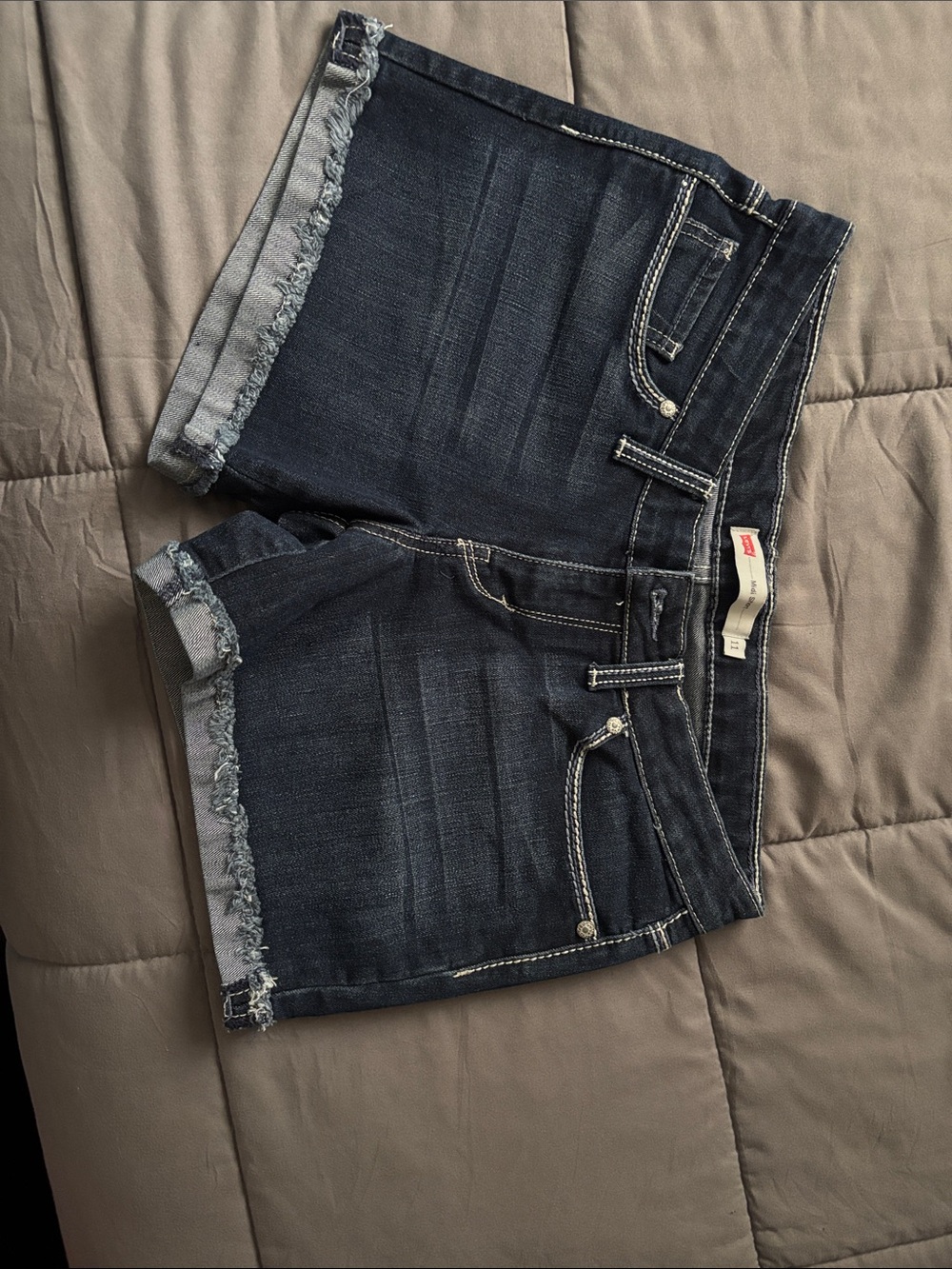 Women’s Dark Blue Frayed Hem Denim Shorts